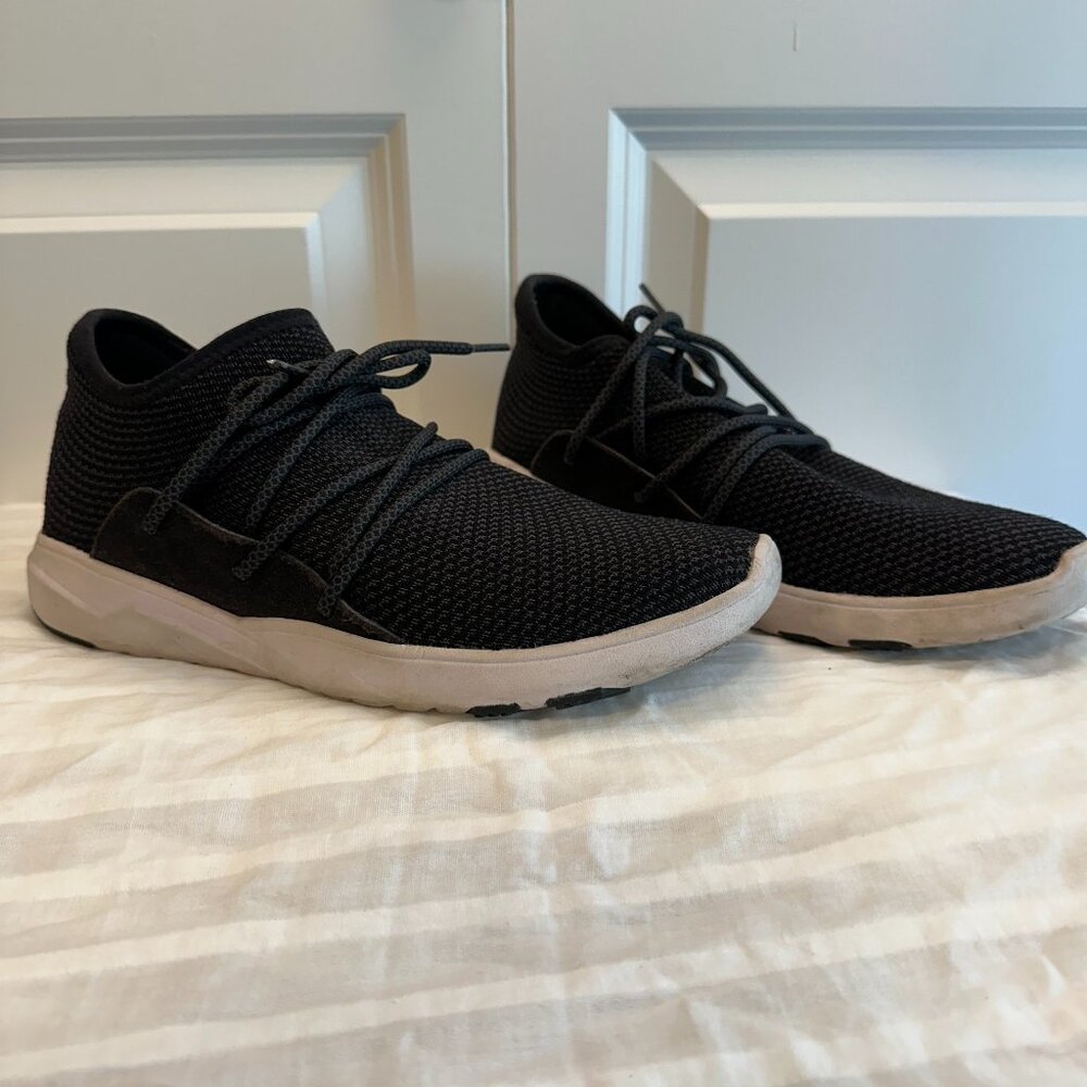 Waterproof Sneaker! Vessi Women CityScape Midnight Black Size 8